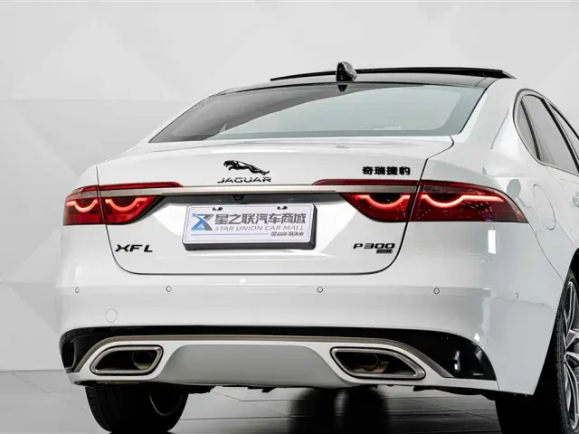 Jaguar XFL — Фото автомобиля 7