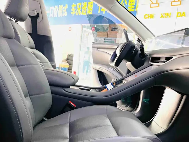 IM Motors LS6 — Фото автомобиля 13