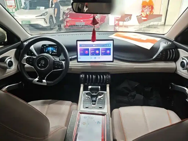 BYD Yuan PLUS — Фото автомобиля 9