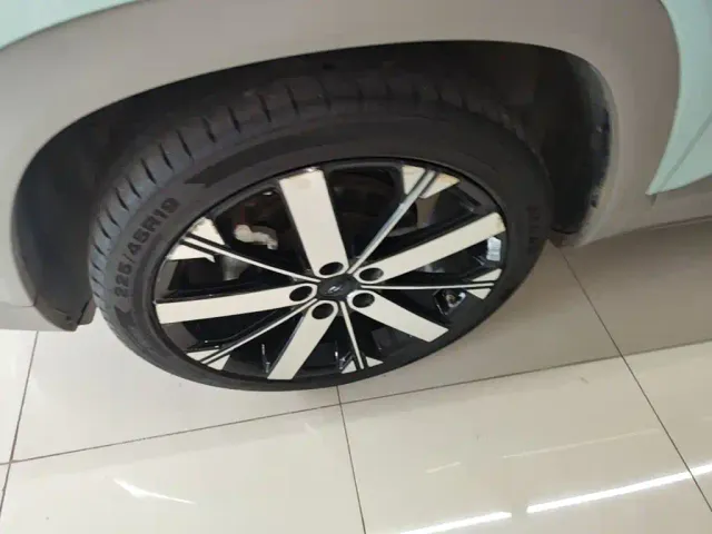 Geely ICON — Фото автомобиля 22