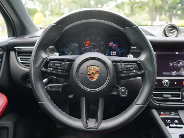 Porsche Macan — Фото автомобиля 13