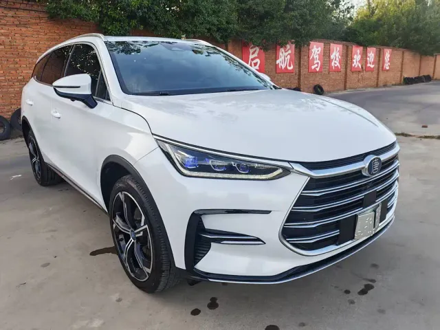BYD Tang — Фото автомобиля 3
