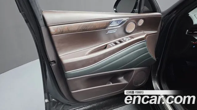 Genesis GV80 2.5T Бензин AWD — Фото автомобиля 24