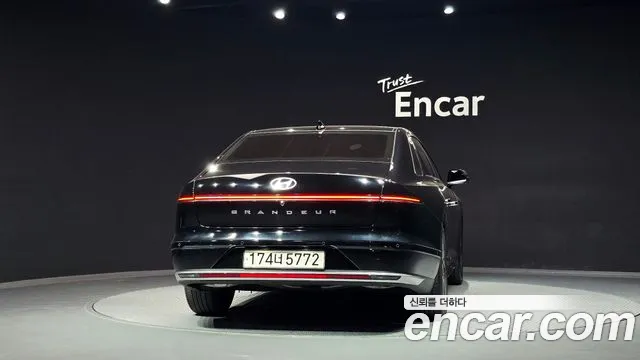 Hyundai Grandeur GN7 — Фото автомобиля 4