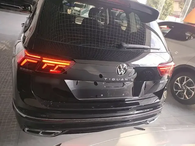 Volkswagen Tiguan L — Фото автомобиля 5
