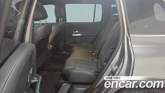 Mercedes-Benz EQB — Фото автомобиля 12
