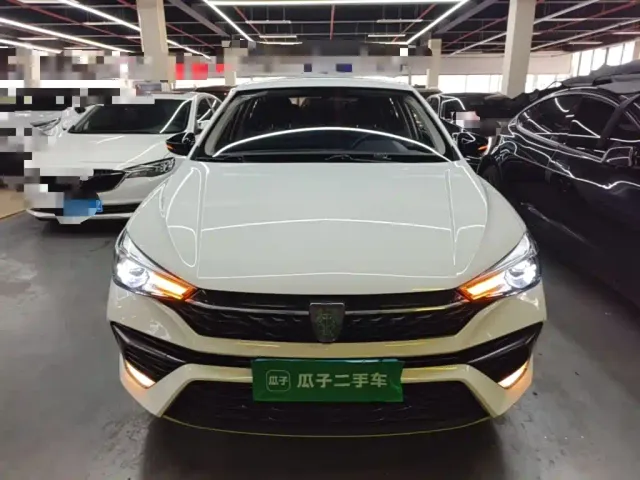 Roewe i5 — Фото автомобиля 2