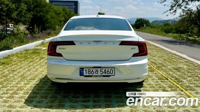 Вольво S90 — Фото автомобиля 5