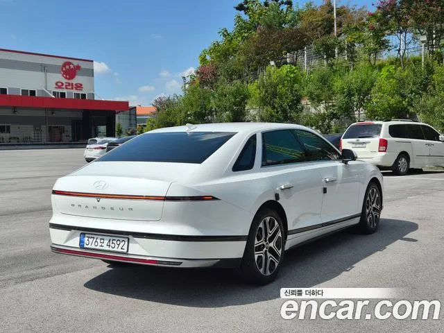 Hyundai Grandeur GN7 — Фото автомобиля 2