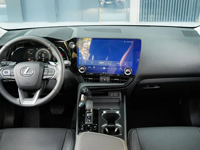 Lexus NX — Фото автомобиля 15