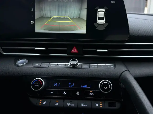 Hyundai Elantra — Фото автомобиля 14