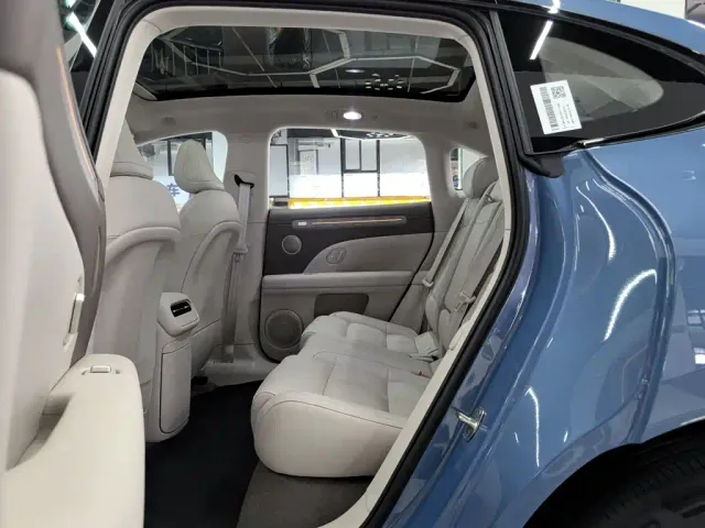 IM Motors LS6 — Фото автомобиля 13