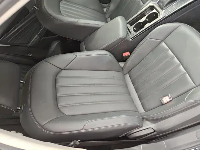 Volkswagen Passat — Фото автомобиля 24
