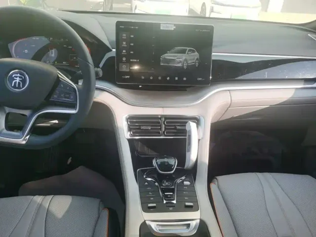 BYD Song PLUS — Фото автомобиля 12