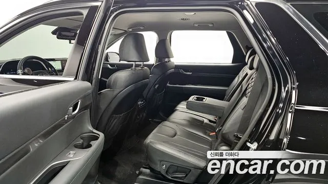 Hyundai Palisade Palisade Дизель 2.2 2WD — Фото автомобиля 12