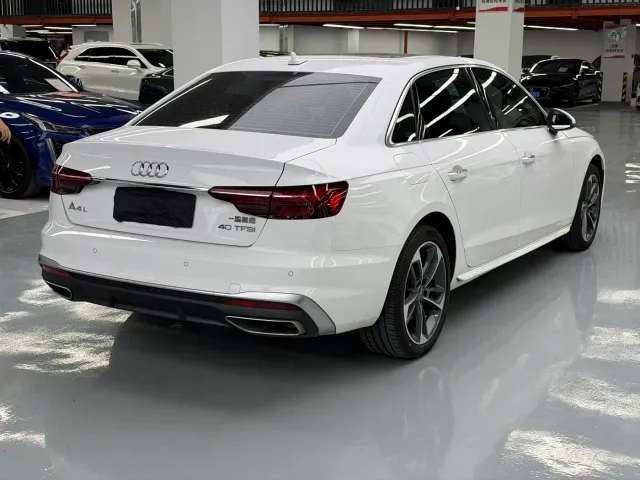Audi A4L — Фото автомобиля 14