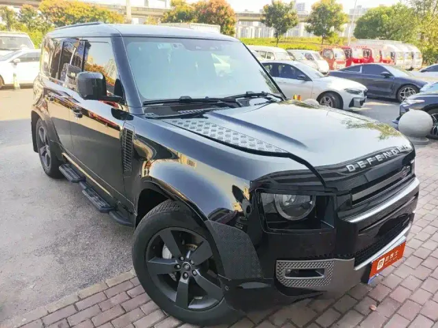 Land Rover Defender — Фото автомобиля 2