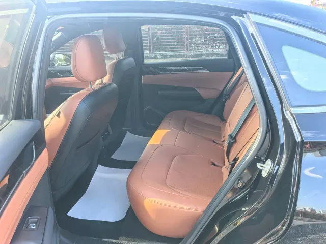 Wuling Starlight — Фото автомобиля 13