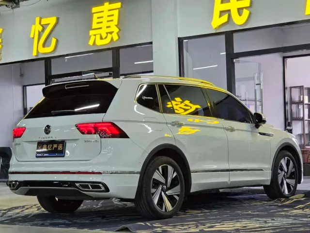 Volkswagen Tiguan L — Фото автомобиля 9