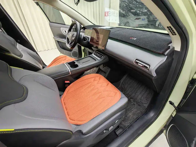Changan Qiyuan Q05 — Фото автомобиля 20