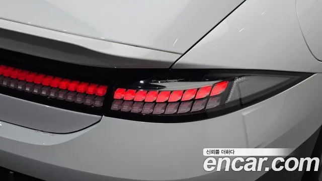 Hyundai Ioniq 6 — Фото автомобиля 8