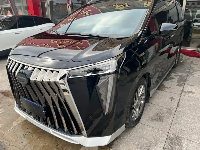 Фотография автомобиля — GAC Trumpchi M8