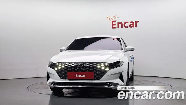 Hyundai Grandeur Grandeur (New) Hybrid — Фото автомобиля 3