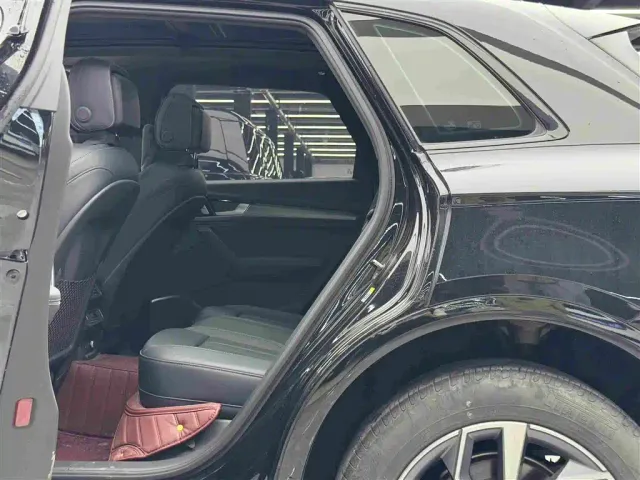 Audi Q5L — Фото автомобиля 7