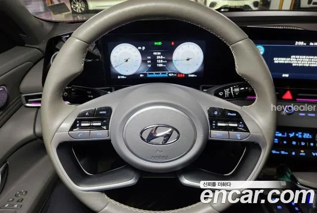 Hyundai AVANTE — Фото автомобиля 4