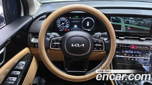Kia Carnival Generation 4 — Фото автомобиля 13