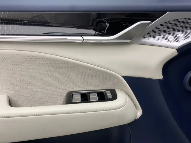 ZEEKR Zeekr 009 2024 7-Seat Aisle AWD Version 108kWh — Фото автомобиля 25