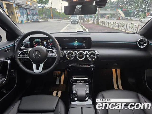 Mercedes-Benz A-Class W177 — Фото автомобиля 12