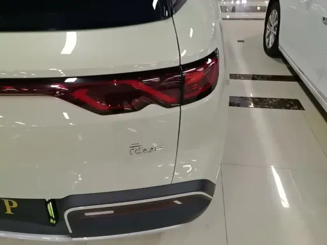 BYD Yuan UP — Фото автомобиля 7
