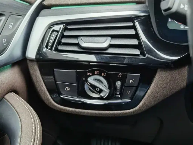 BMW 5 Series — Фото автомобиля 21