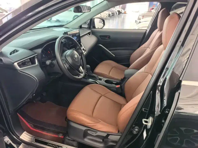 Toyota Frontlander — Фото автомобиля 14