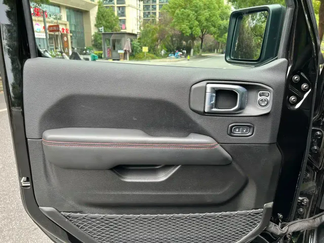 Jeep Wrangler — Фото автомобиля 7