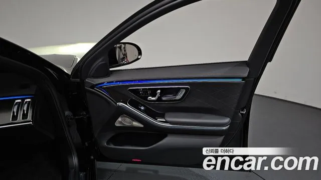 Mercedes-Benz S-Class — Фото автомобиля 16