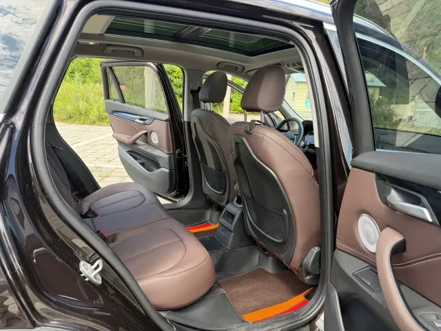 BMW X1 — Фото автомобиля 10
