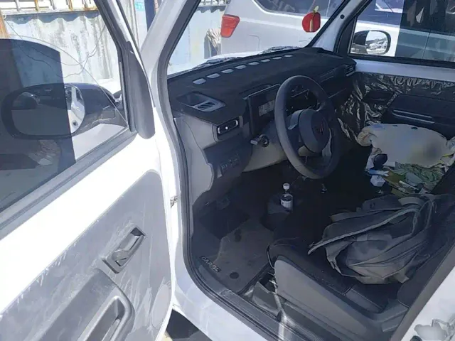 Wuling Zhiguang NEV — Фото автомобиля 15