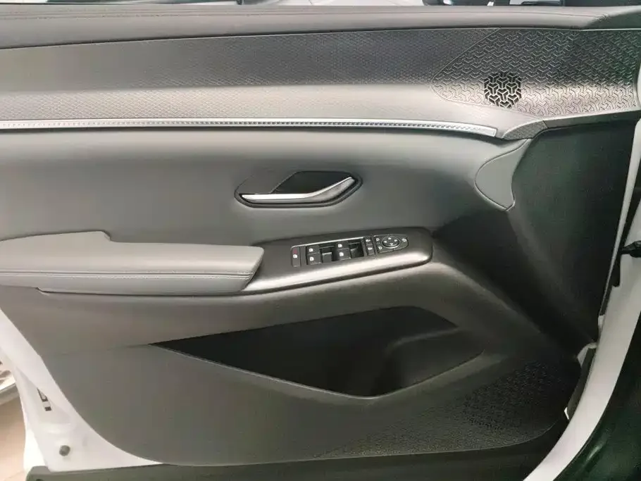 BYD Song Pro New Energy 2025 2nd Generation Smart Drive Edition DM-i 75KM Leading Type — Фото автомобиля 7
