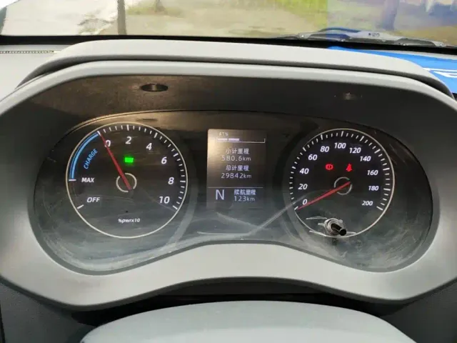 Wuling Yangguang — Фото автомобиля 11