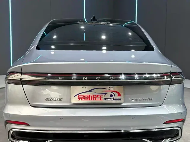 Lincoln Z — Фото автомобиля 7