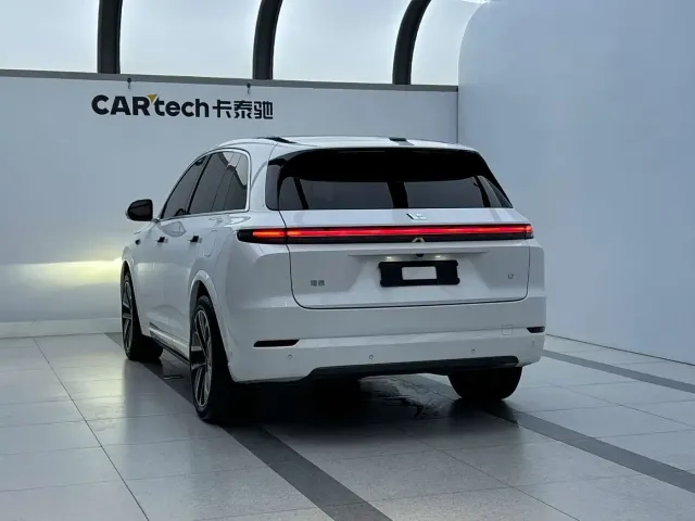 Li Auto L7 — Фото автомобиля 6