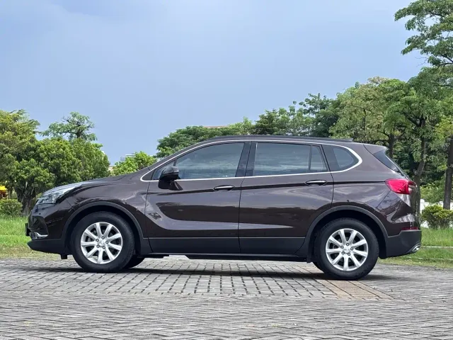 Buick Envision Plus — Фото автомобиля 9