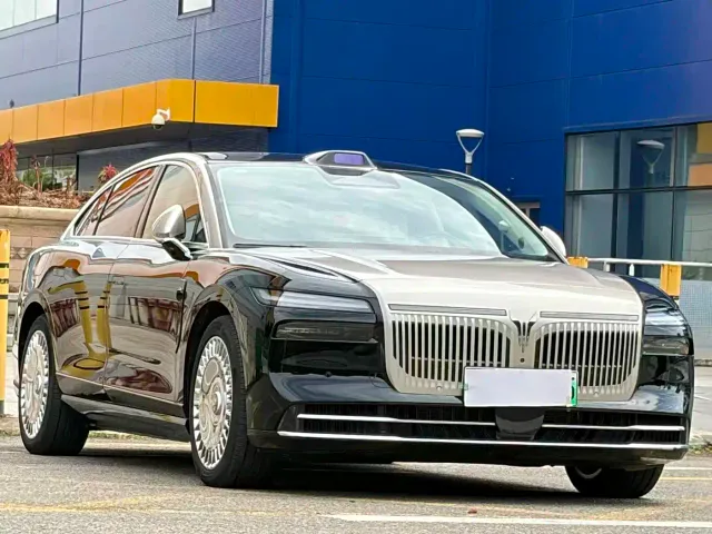 Voyah Zhuiguang L — Фото автомобиля 3