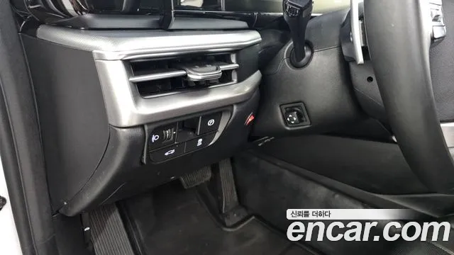 Hyundai Grandeur Grandeur (GN7) 3.5 LPG 2WD (Такси) — Фото автомобиля 18