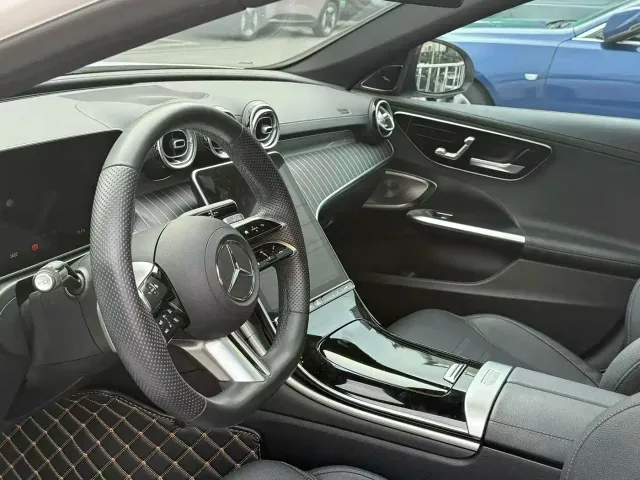 Mercedes-Benz C-Class — Фото автомобиля 6