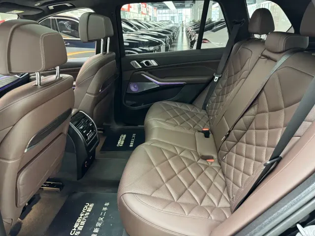 BMW X5 — Фото автомобиля 10