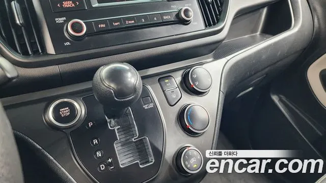 Kia RAY Новый Kia Ray Фургон — Фото автомобиля 9