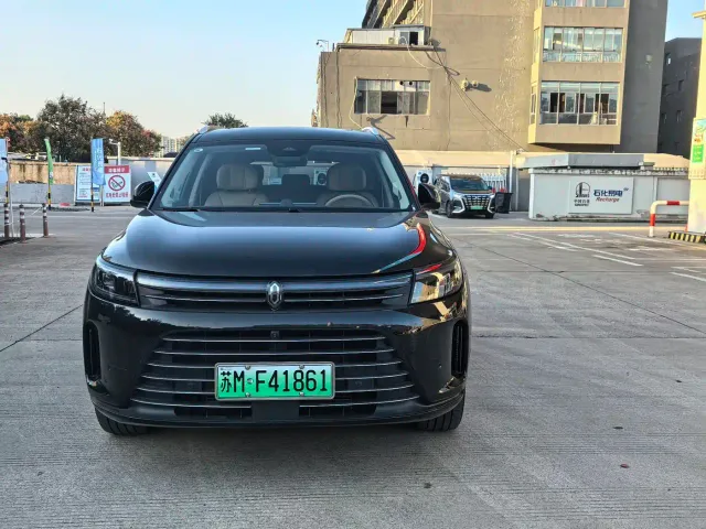 Aito M7 — Фото автомобиля 2
